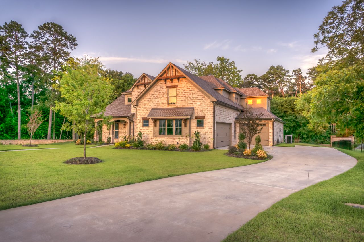 Commercial estate